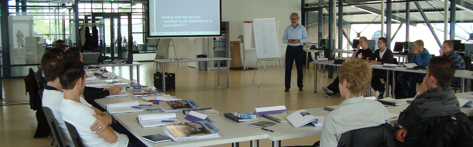 Wanneer moet ik naar school in de BBL? Avondschool of dagschool?